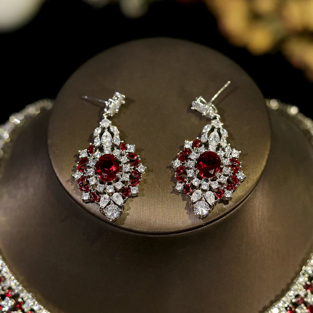 Conjunto Elegante de Joias com Zircônia Cúbica Vermelha