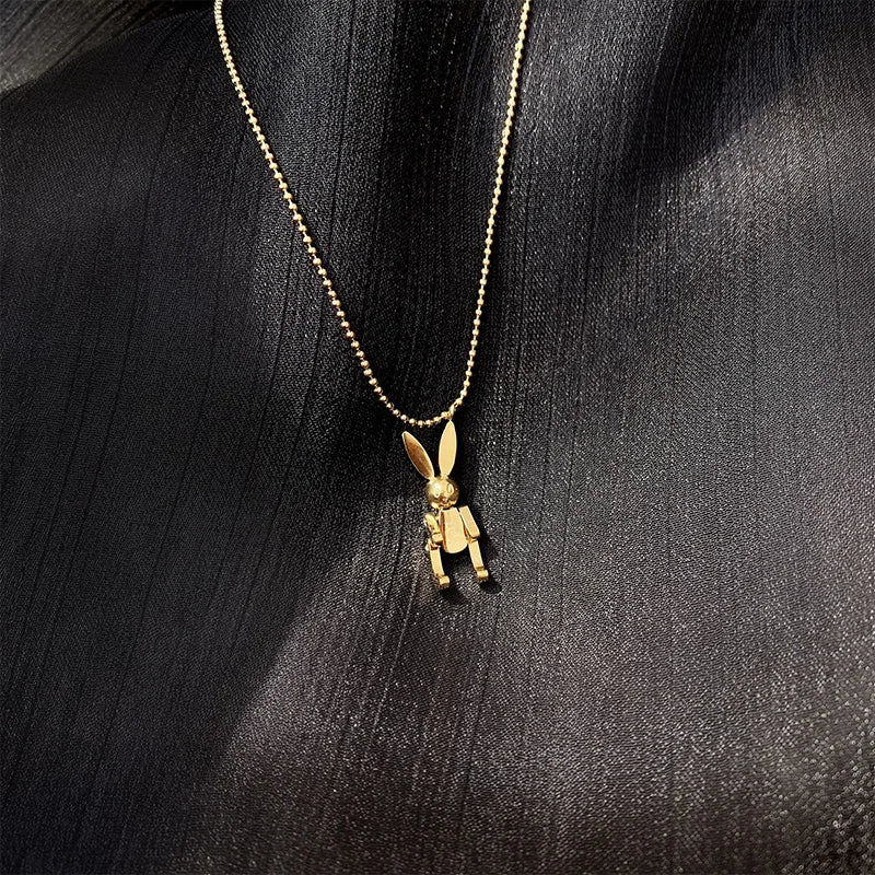 Colar Feminino com Coelho Articula do em Aço