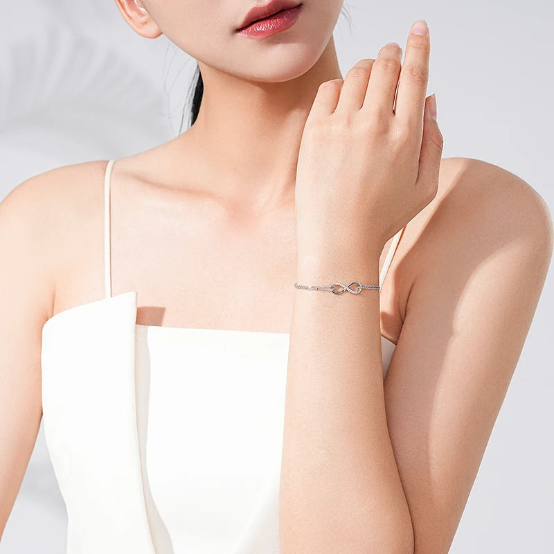Pulseira Amor Infinito – Prata 925 com Zircônias e Ajustável