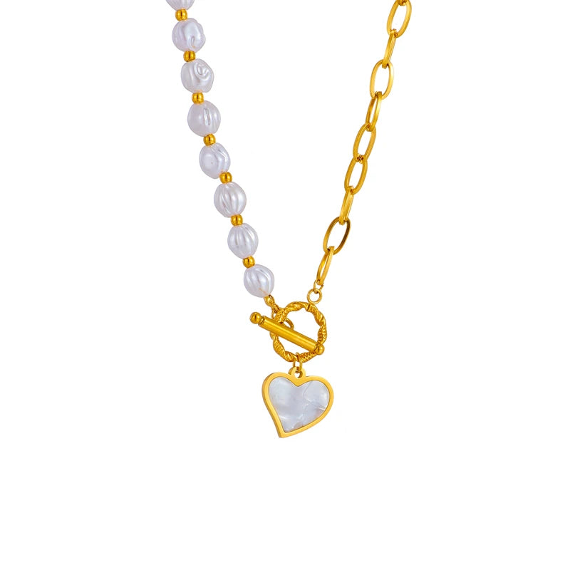 Colar Feminino com Coração e Pérola em Aço