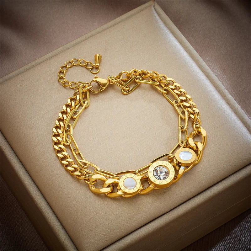 Pulseira Charme Feminina Banhada a Ouro com Zircônia