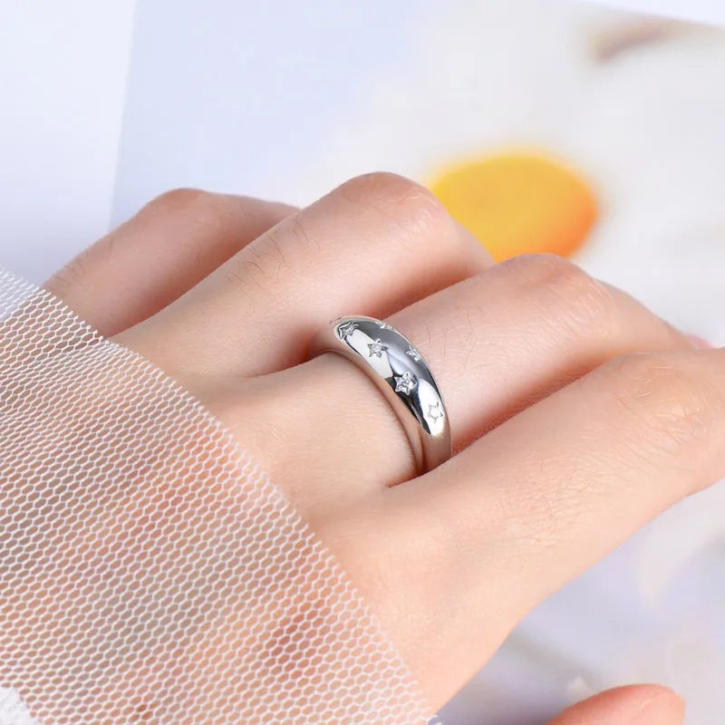 Anel Chunky Moissanite Dourado – Prata 925 com Cravação Luxo