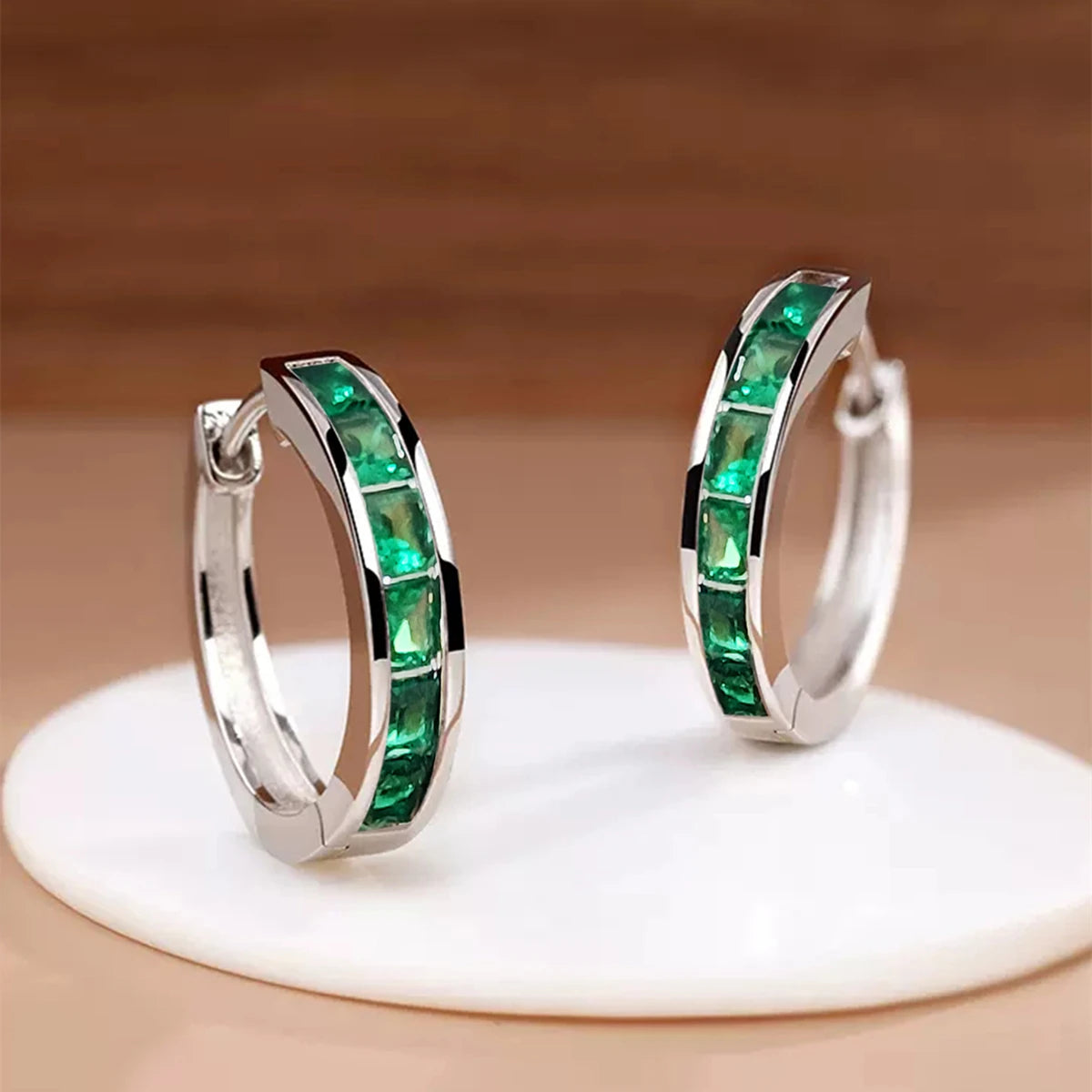 Argola Clássica com Zircônias