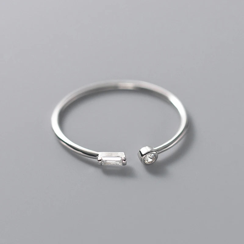 Anel Fino Ajustável em Prata 925 com Zircônia – Banhado a Ouro 14K