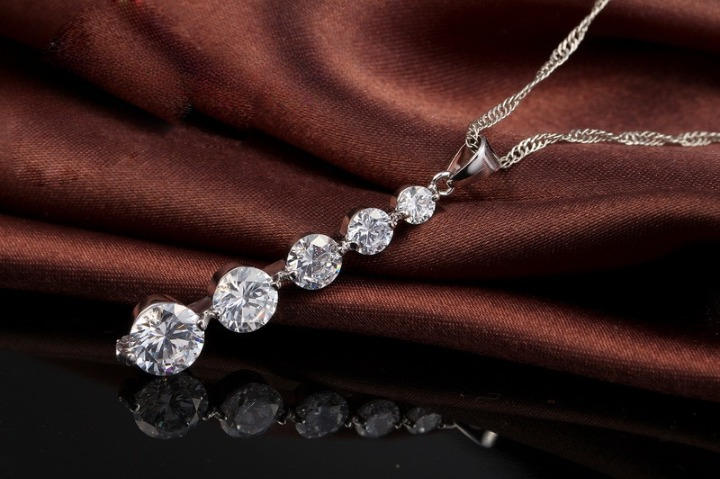 Conjunto Rafaela em prata 925 com Zircõnias